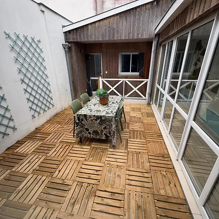 Appartement Magnifique T3 A 20 M De La Centre *